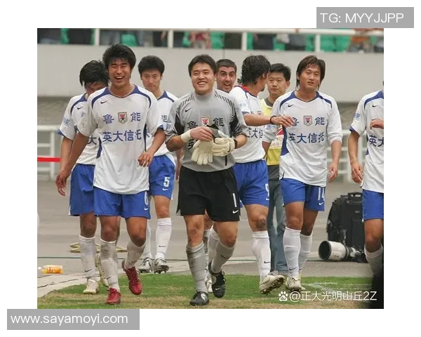 赛后分析：上海足球队与武汉足球队在耐力对决中的表现与启示